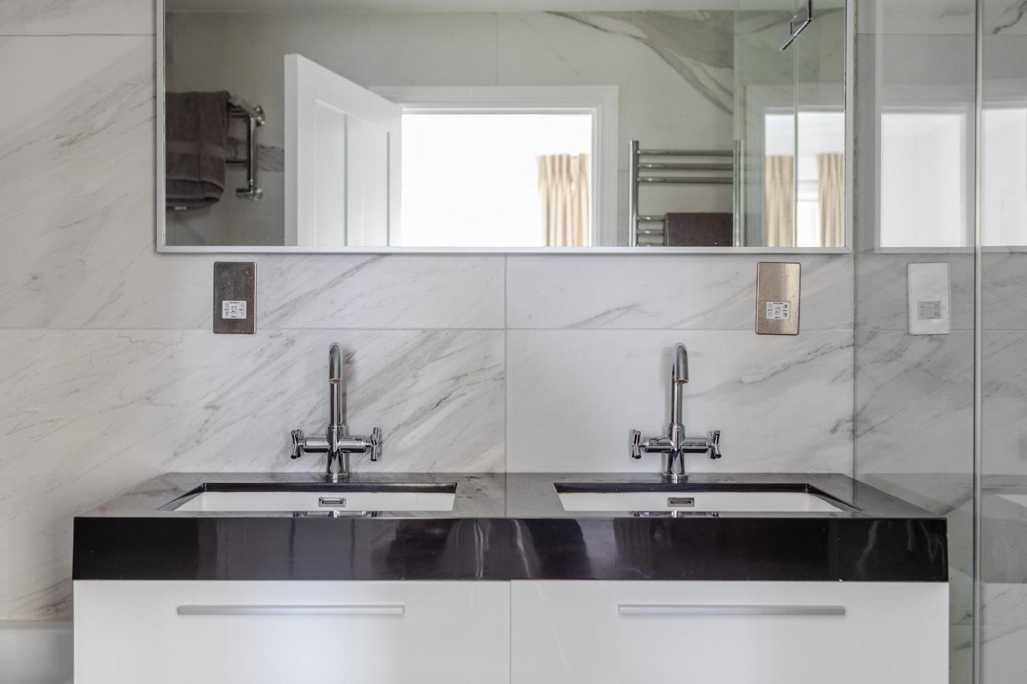 Number 53 - Stunning Maisonette With Parking In Kensington & Chelsea Лондон Екстер'єр фото